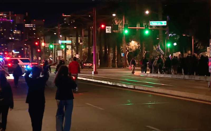 image for No Phoenix officers will be disciplined after protesters falsely charged as gang members