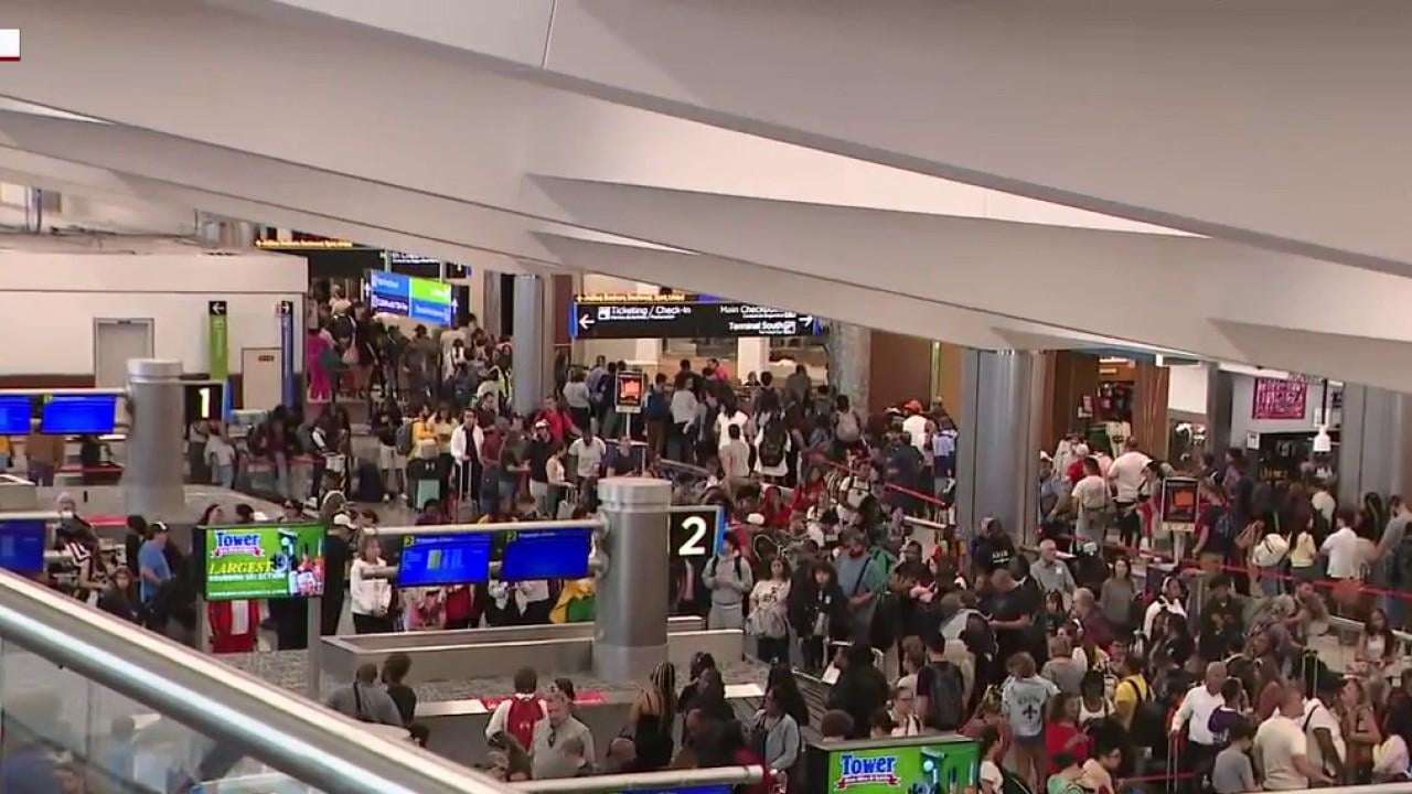 image for Mayor Andre Dickens confirms ICE agents deploying to Atlanta airport