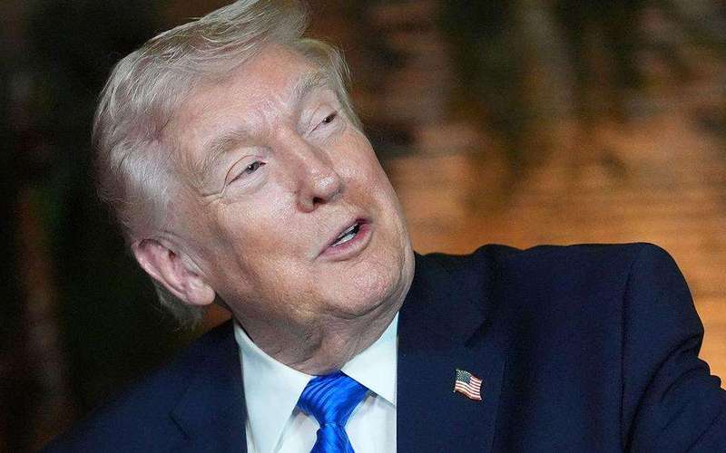 image for Minutes before Trump's announcement, $800 million in trades made on oil prices