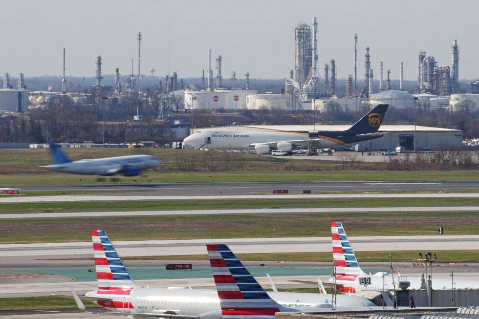 image for Secret Service agent assigned to Jill Biden accidentally shoots himself in leg at airport