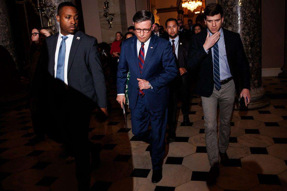 image for Democrats seen as taking back the House after Republicans quit in numbers not seen since the Great Depression