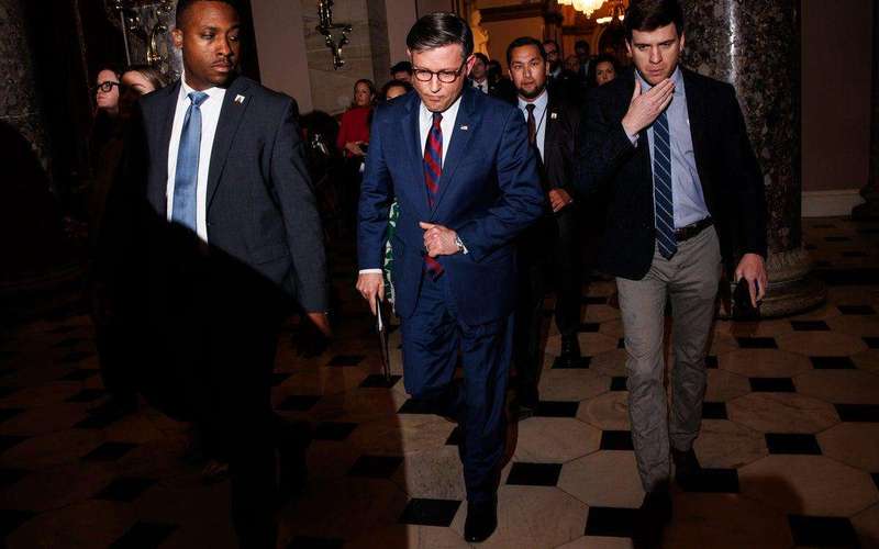 image for Democrats seen as taking back the House after Republicans quit in numbers not seen since the Great Depression