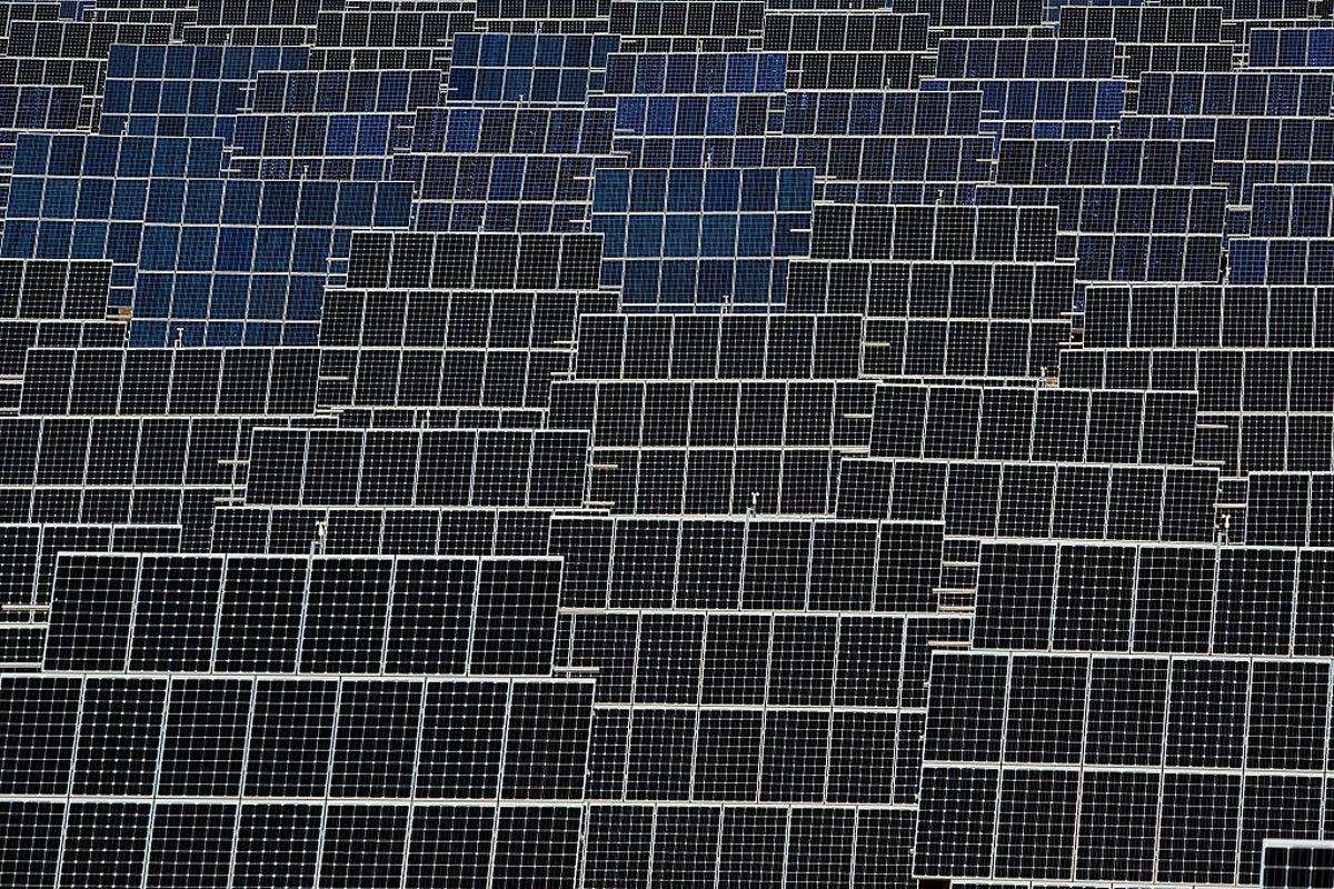 image for Scientists achieve ‘impossible’ solar efficiency in renewables breakthrough