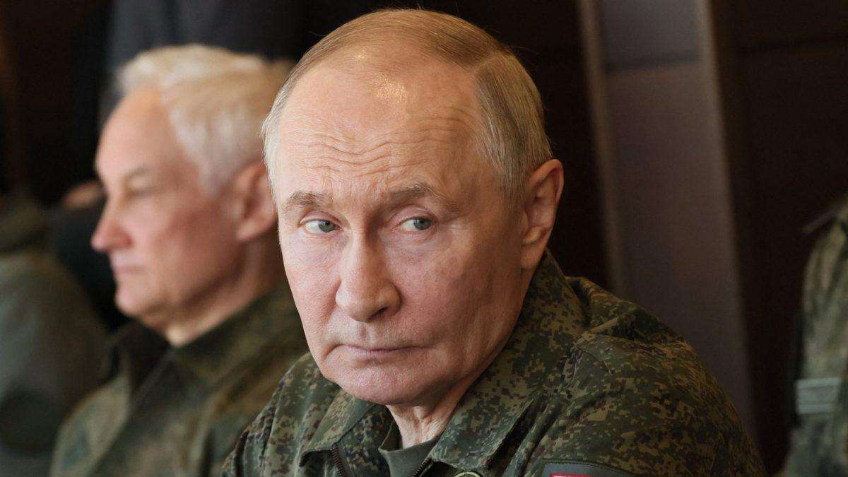 image for Security insiders fear Putin will attack Europe as Trump threatens to quit Nato