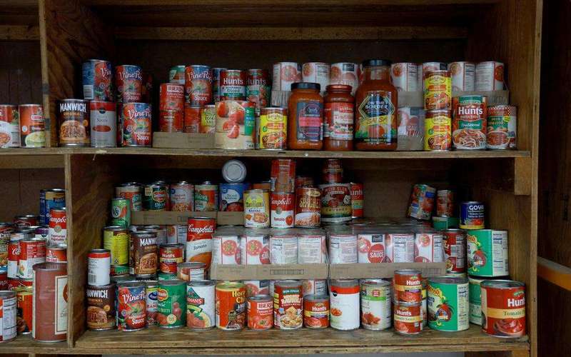 image for Food pantry network across the Midwest abruptly shuts down leaving 300,000 families in the lurch