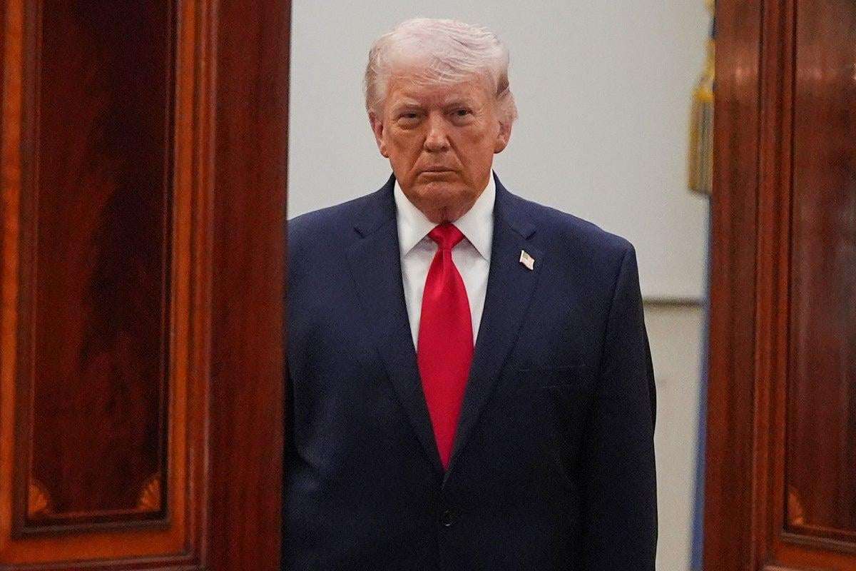 image for Trump threatens to bomb Iran’s power plants and bridges in bizarre foul-mouthed Easter morning rant: ‘Praise be to Allah’