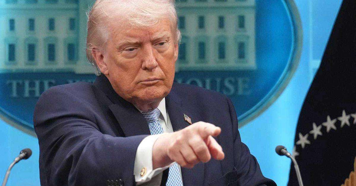 image for Articles of impeachment filed against Donald Trump amid calls to invoke the 25th Amendment