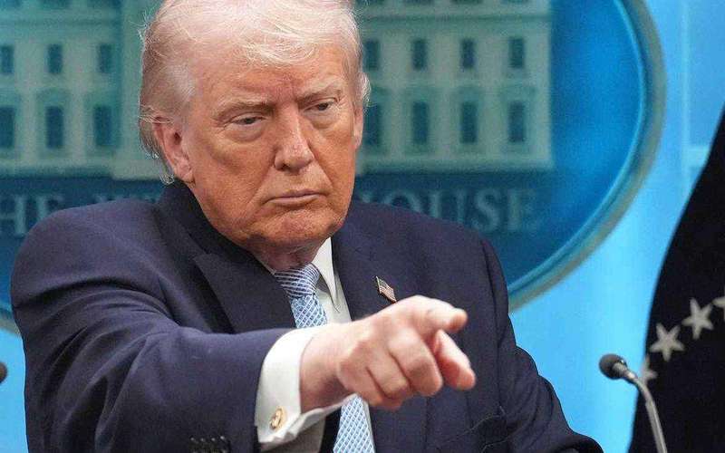 image for Articles of impeachment filed against Donald Trump amid calls to invoke the 25th Amendment