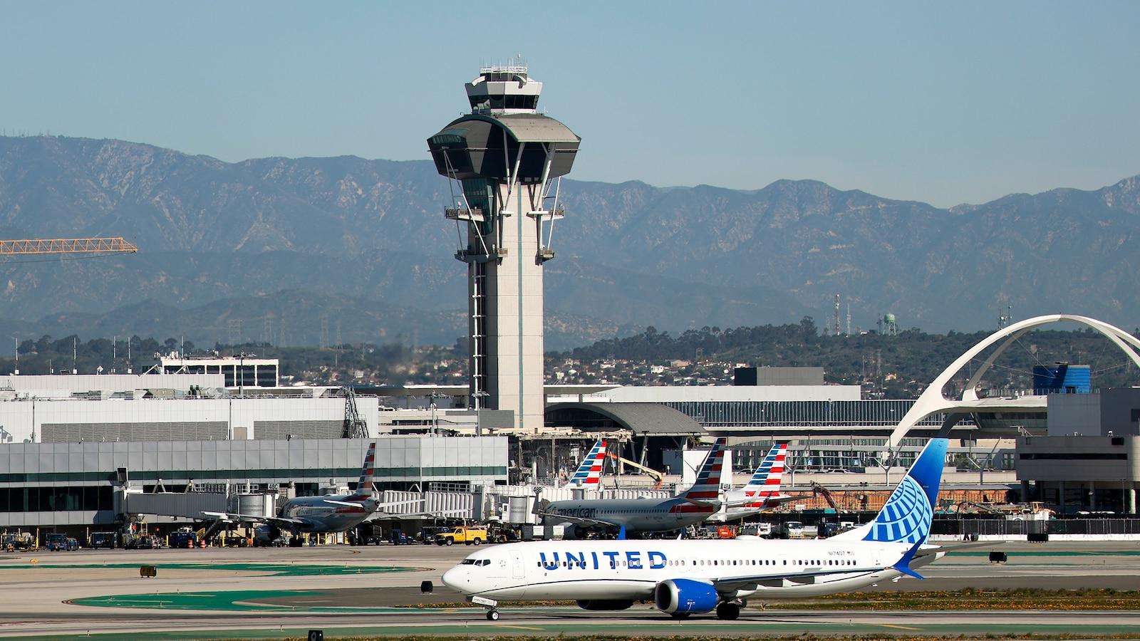 image for New air traffic control hiring campaign targets gamers to address longtime staffing shortage