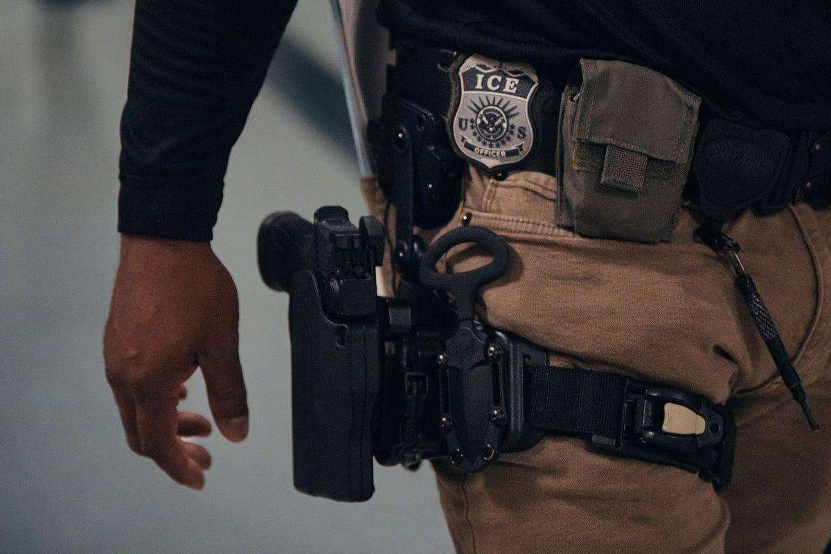 image for DHS deported a US citizen to Mexico after threatening him with prison time: report