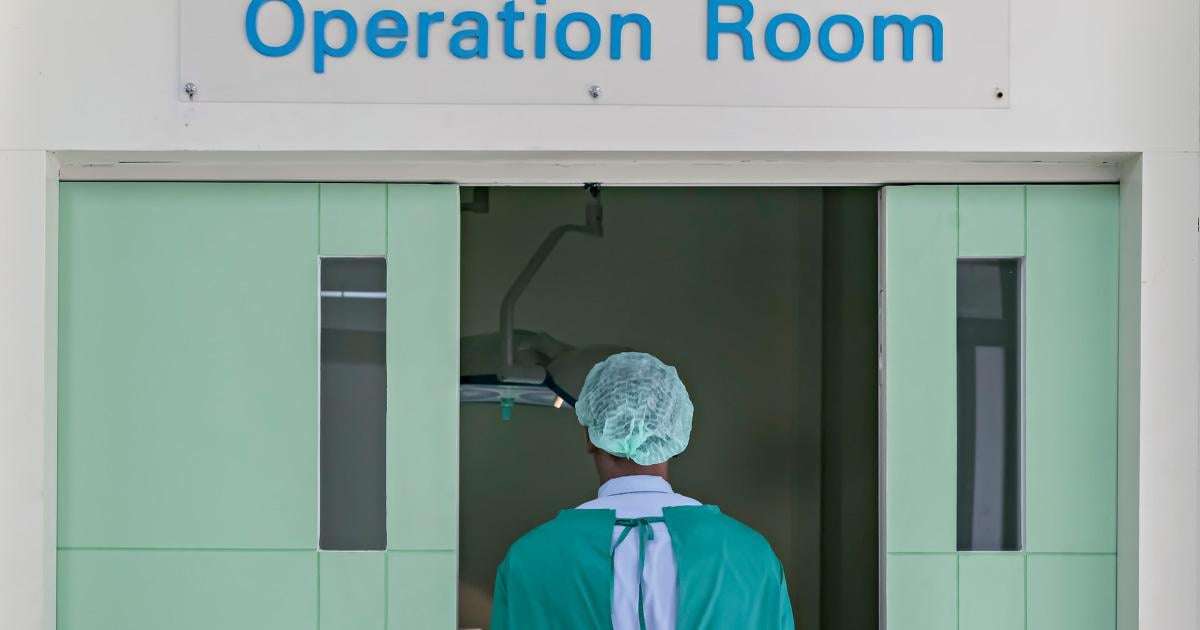 image for Florida doctor indicted and accused of removing patient's liver instead of spleen in fatal surgery