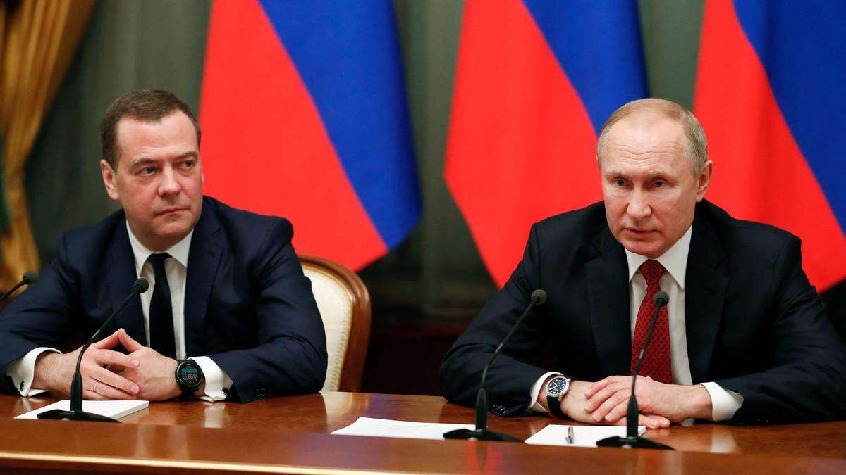 image for Russia issues bomb threat to four UK locations including London, Suffolk and Leicester