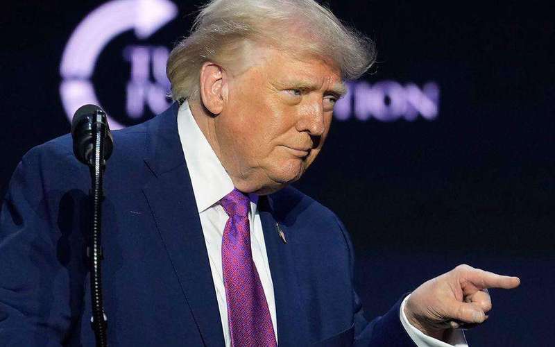 image for Trump nears deal with tax office that could see him given $14 billion taxpayer money