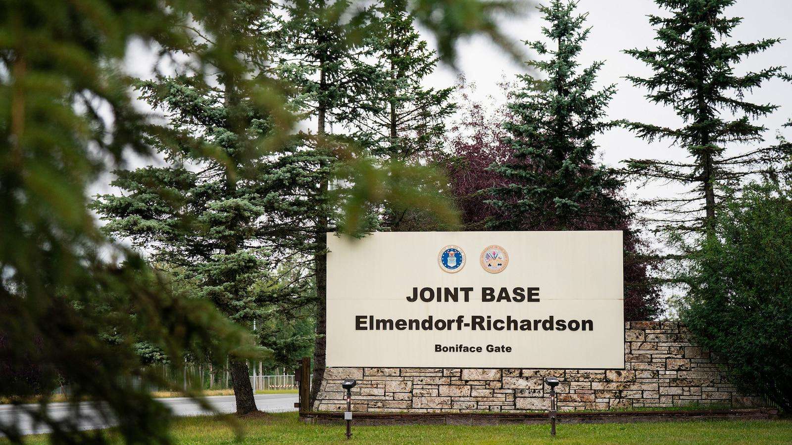 image for 2 soldiers in Alaska seriously injured in bear attack during training mission, Army says