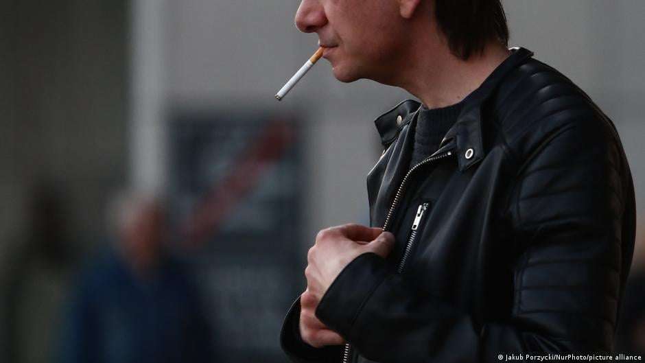 image for UK moves to ban smoking for everyone born after 2008