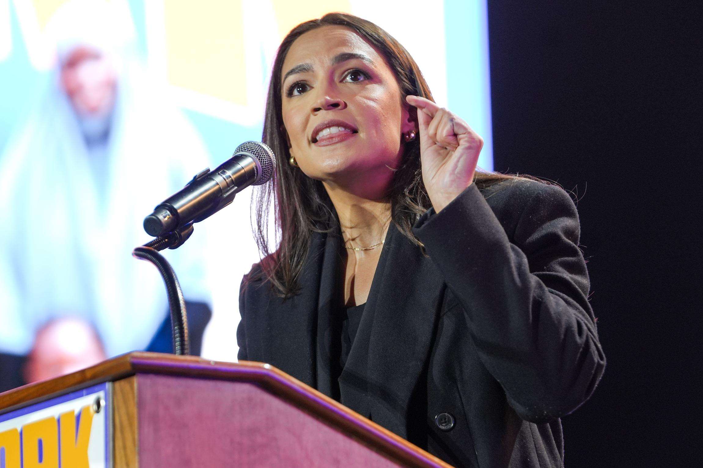 image for AOC Renews Call to Oust Trump After Report on His Exclusion From Situation Room
