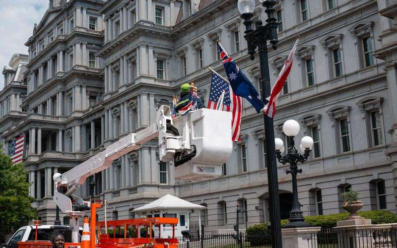 image for Down Under blunder: DC mistakenly displays Australian flags instead of British ones ahead of King Charles visit