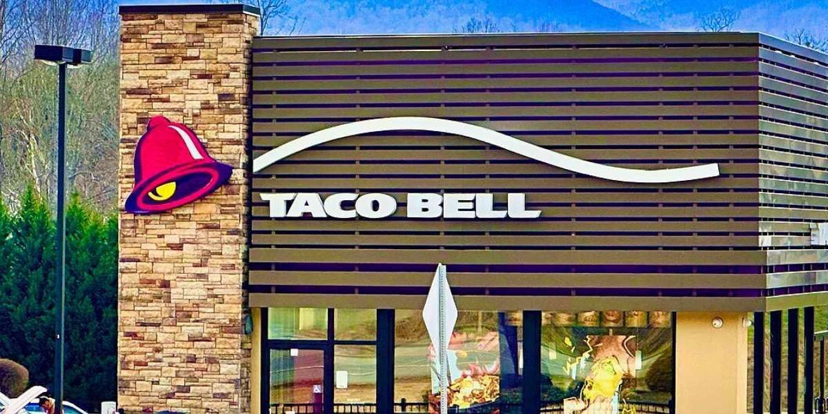 image for Florida Taco Bell Worker Opens Fire On Customers Over Drink Dispute: Police