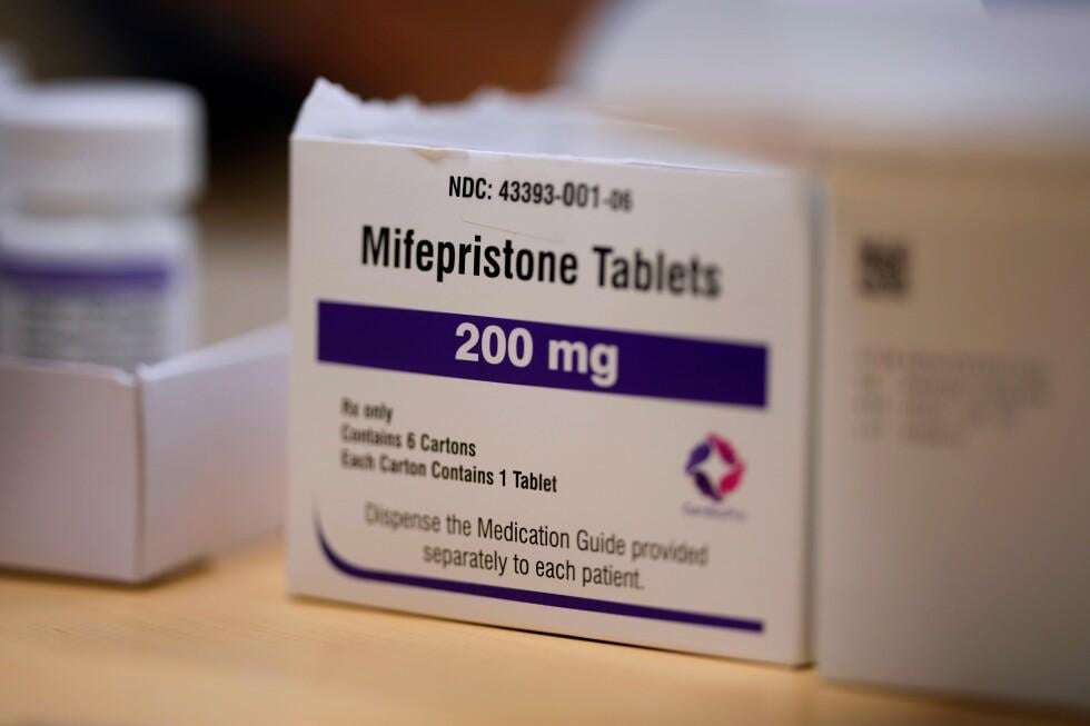 image for Court restricts abortion access across the US by blocking the mailing of mifepristone