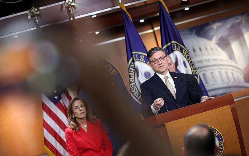 image for 42 House Democrats Join GOP in Passing Warrantless Mass Surveillance Bill