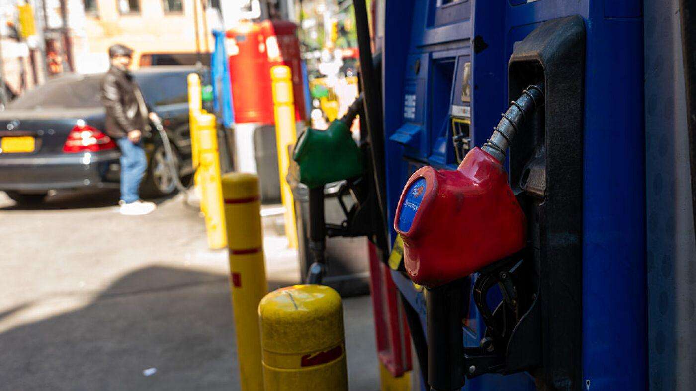 image for Poll: Trump blamed for gas prices as Democrats gain midterm edge