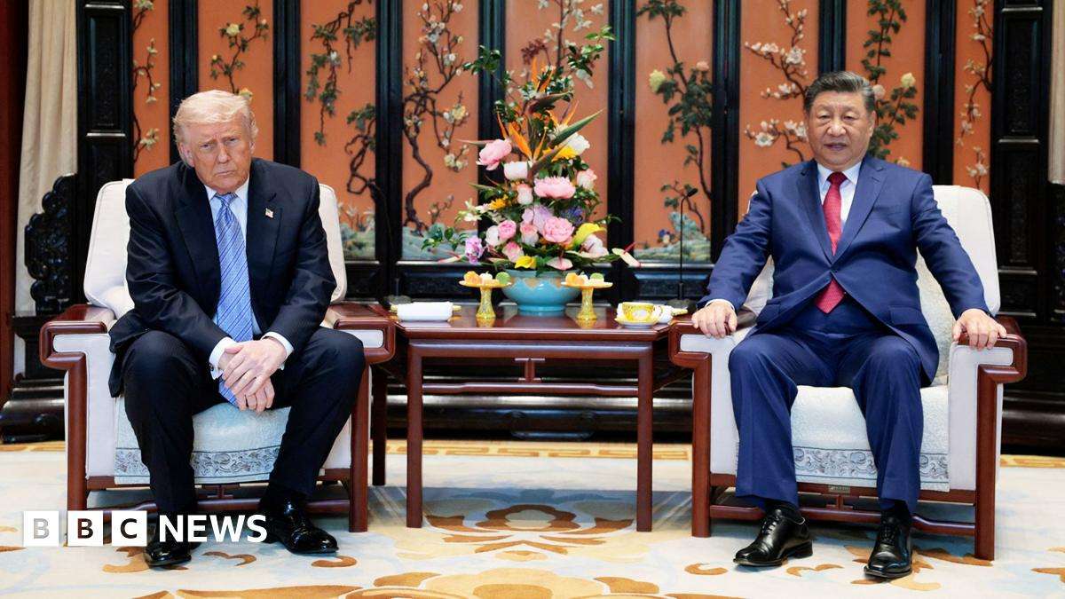 image for Trump warns Taiwan against declaring independence after China talks
