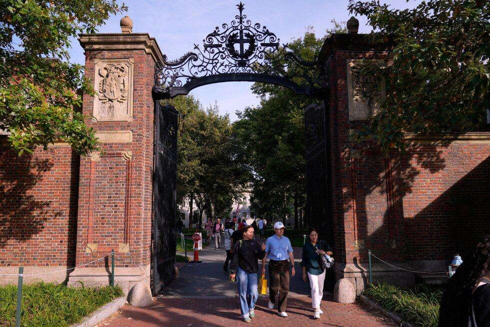 image for Harvard faculty votes to make it more difficult for undergrads to earn A’s