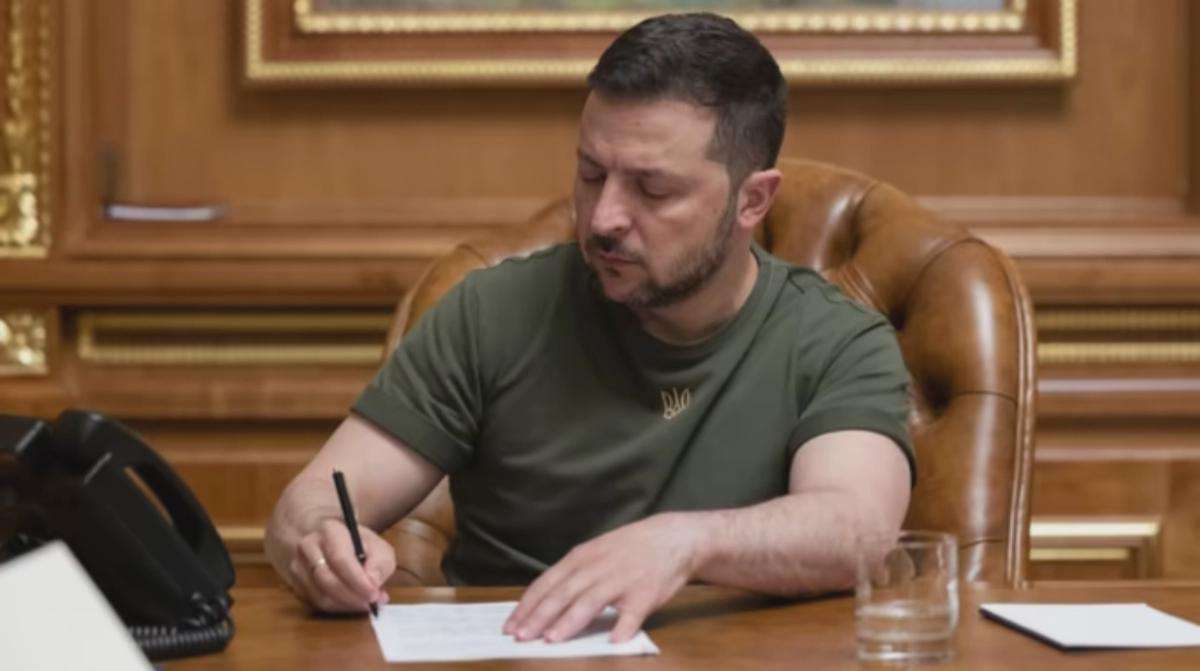 image for Zelenskyy tells EU leaders "associate membership" proposal is unfair – Reuters