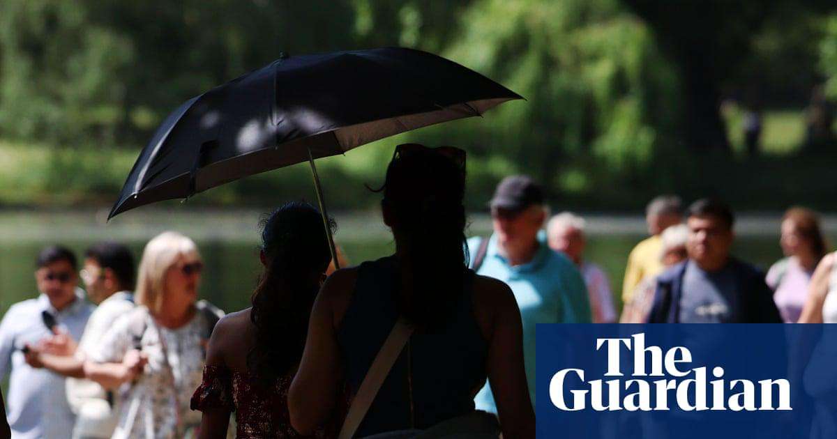 image for Parts of England expected to hit 35C in ‘unprecedented’ May heatwave