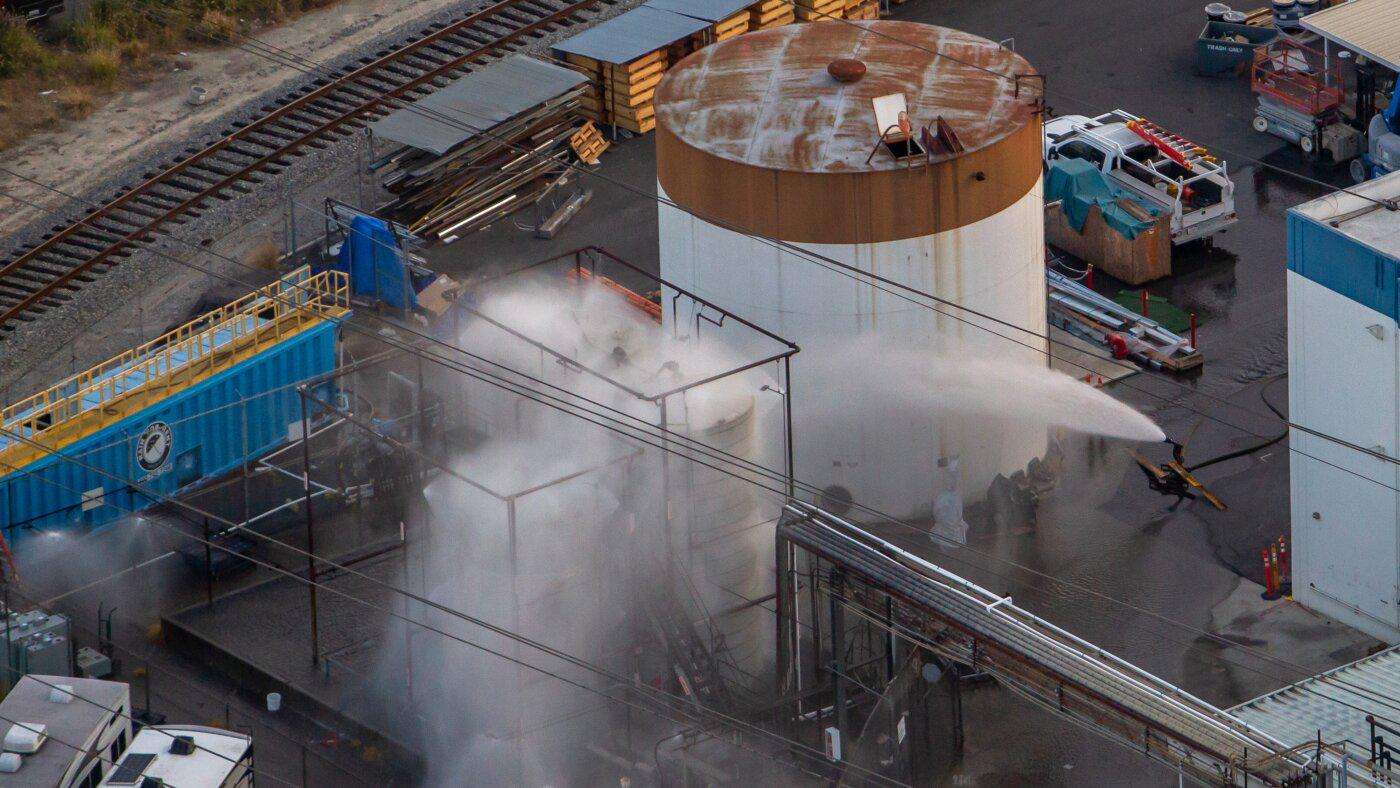 image for California chemical tank has cracked, causing state of emergency, thousands to evacuate