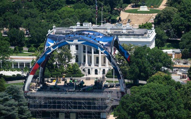 image for Trump’s White House cage fight event being snubbed by A-listers on heels of concert fiasco