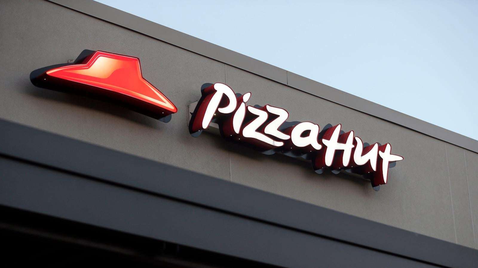 image for Pizza Hut, overtaken by the arrival of delivery culture, to be sold for $2.7 billion