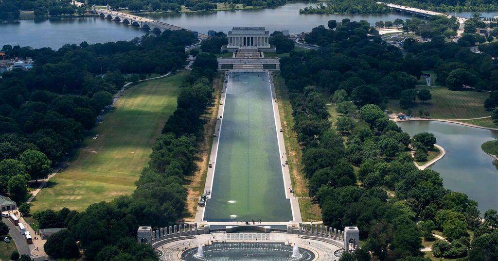 image for Trump says multiple people have been arrested for allegedly vandalizing Reflecting Pool