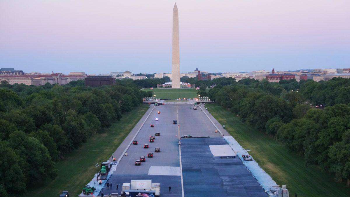 image for Did Trump's motorcade drive through newly painted reflecting pool?