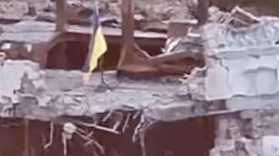 image for Ukrainian troops raise flag on Kinburn Spit in Mykolaiv Oblast held by Russian forces since 2022, military says