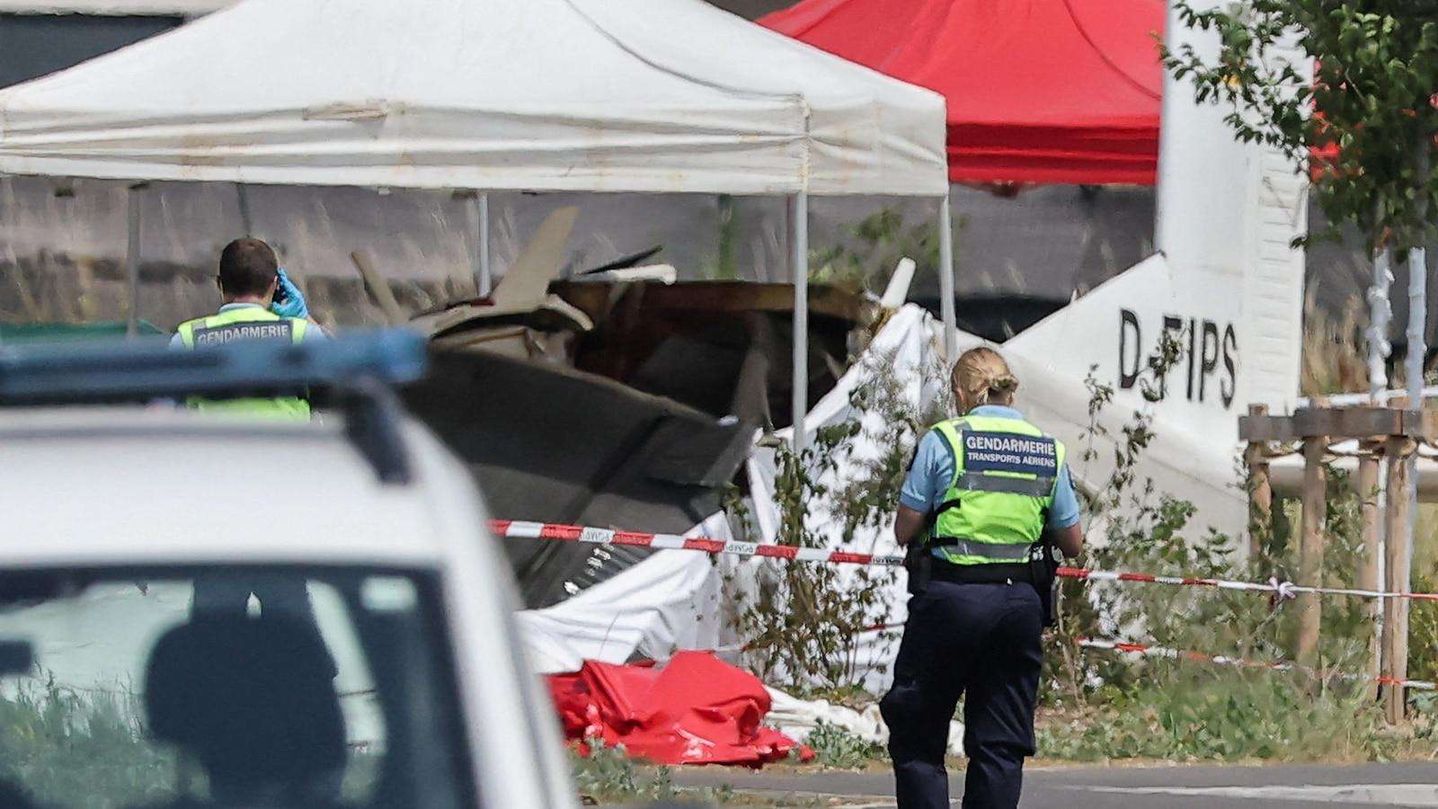 image for 11 killed in skydiving plane crash in France: Officials