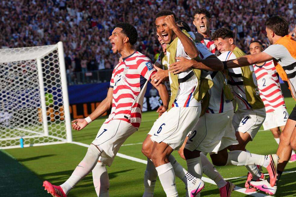 image for U.S. beats Bosnia-Herzegovina 2-0 to advance to round of 16 and keep its World Cup dreams alive