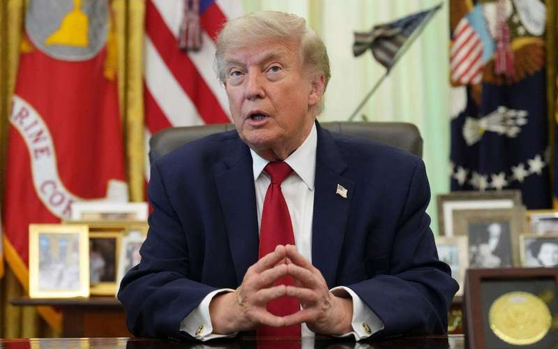 image for Trump discloses 21,000 securities trades during first year in office