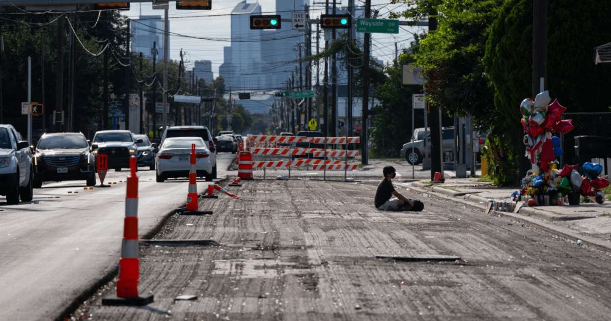 image for Houston ICE shooting witnesses claim driver didn’t try to ram agents, report says
