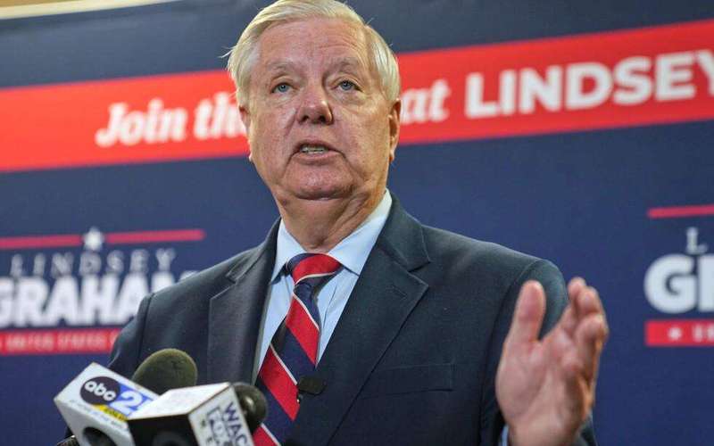 image for Sen. Lindsey Graham likely died after aorta tear, medical examiner says