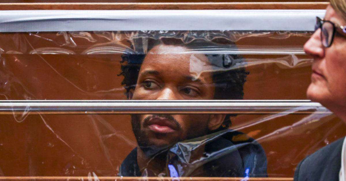 image for Text messages show teen whom singer D4vd is accused of killing had an abortion