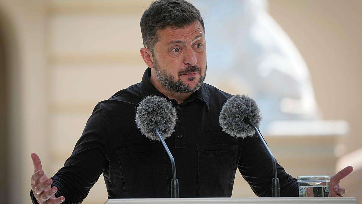 image for Zelenskyy warns of 'massive' Russian attack within 48 hours