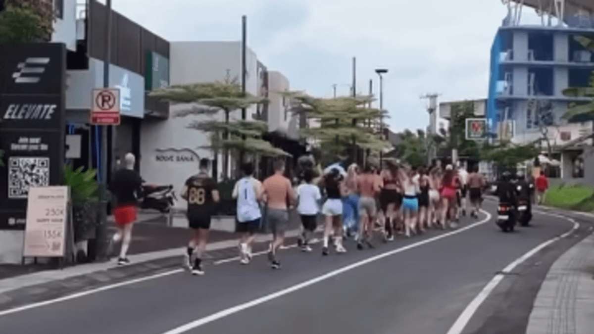 image for Dutch pair blacklisted from Bali after allegedly hosting discriminatory run club